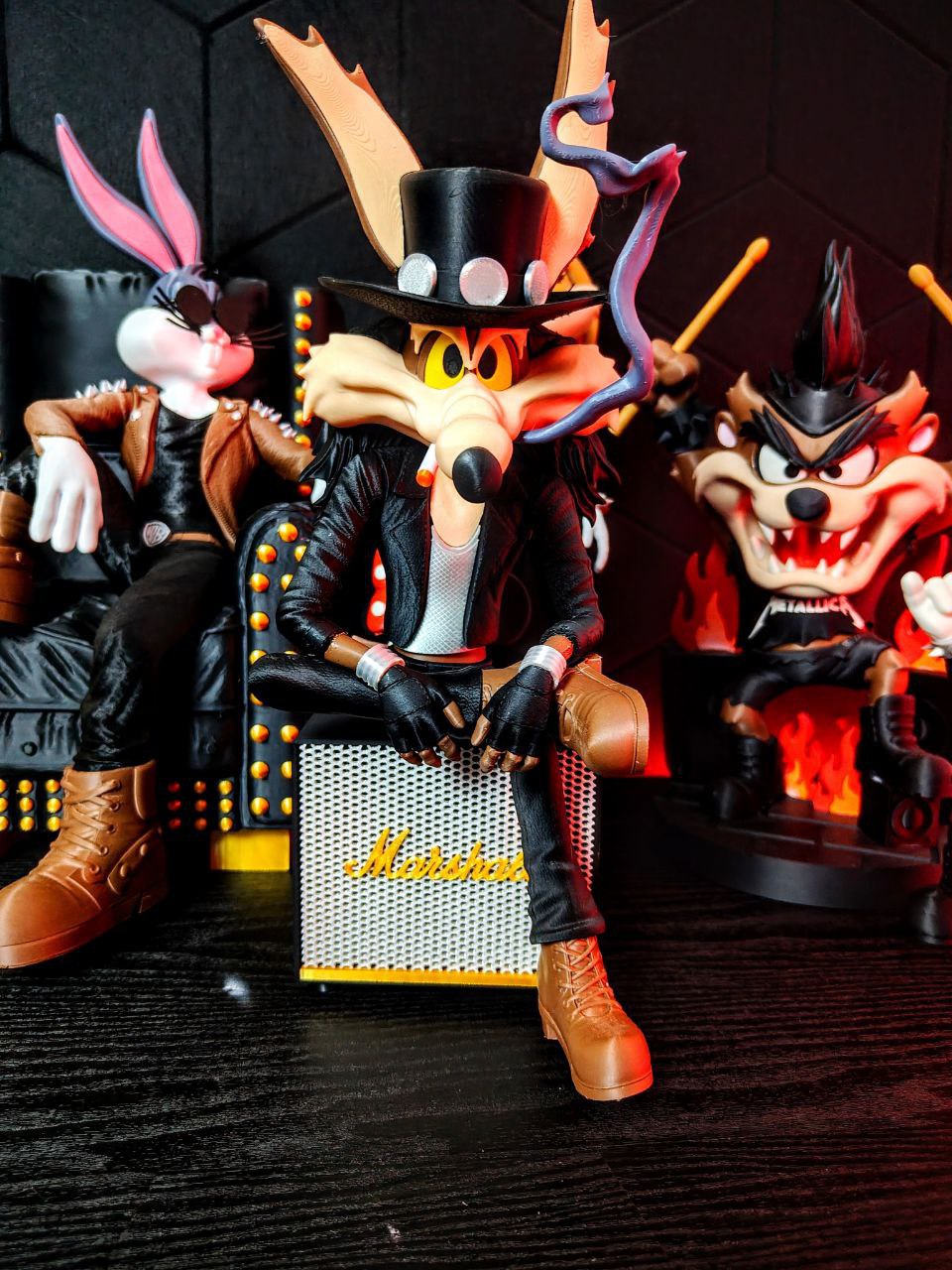 Wile E Coyote Rockstar